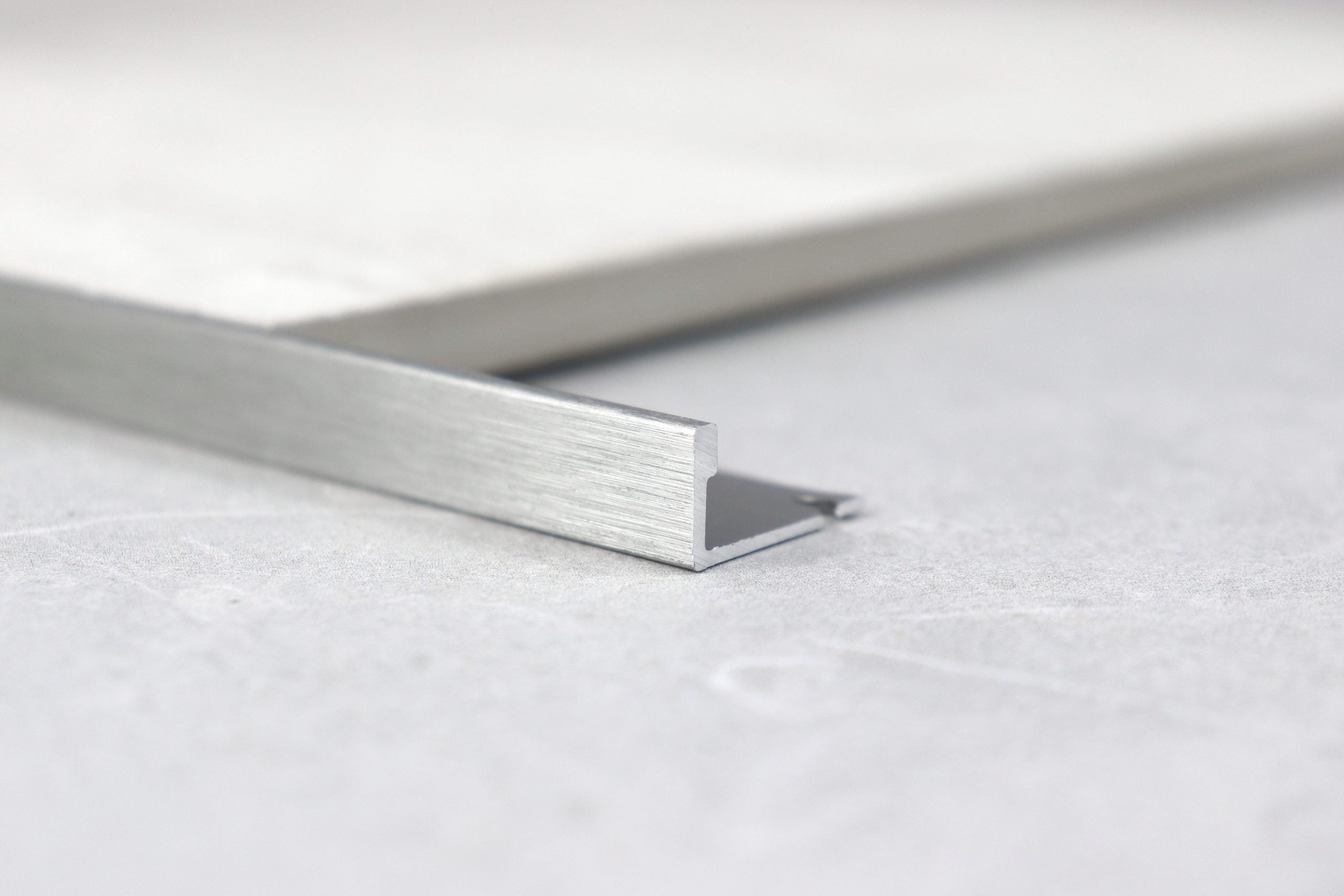 Aluminium Angle 10mm x 3m All Colours